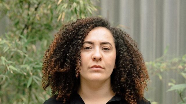 Actrice en theatermaker Fadua El Akchaoui: 'Humor is de manier om met elkaar in gesprek te blijven'
