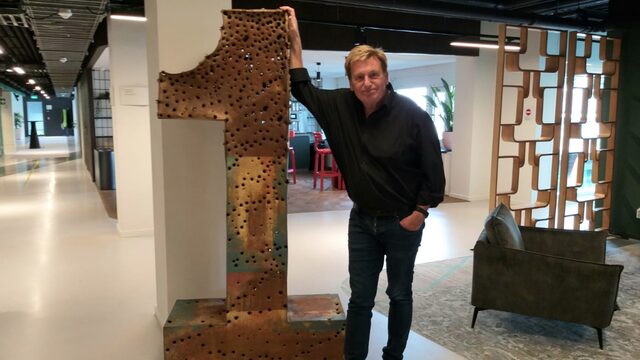 Henny Huisman ergert zich aan 'gekonkelfoes' in de showbusiness