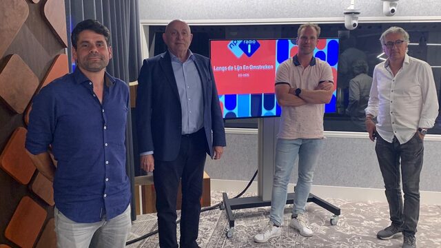 EK-special over Oranje, de organisatie, voetbalreclames en de kanshebbers voor de titel