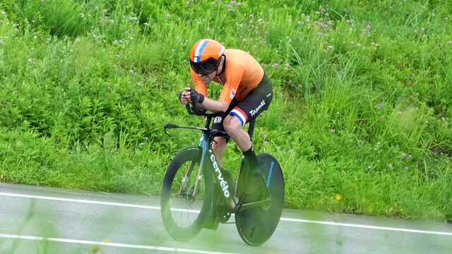 Herboren Dumoulin pakt zilver in olympische tijdrit, goud voor Roglic