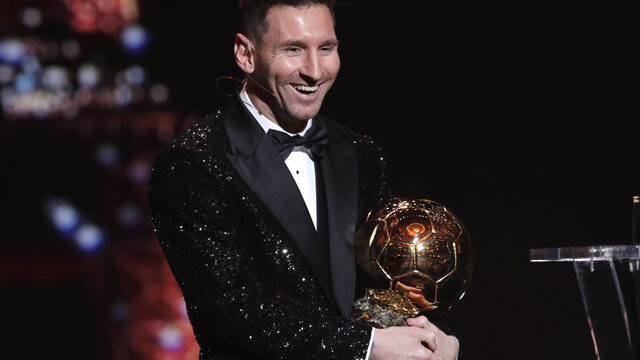 Messi pakt zevende Ballon d'Or en blijft Lewandowski voor