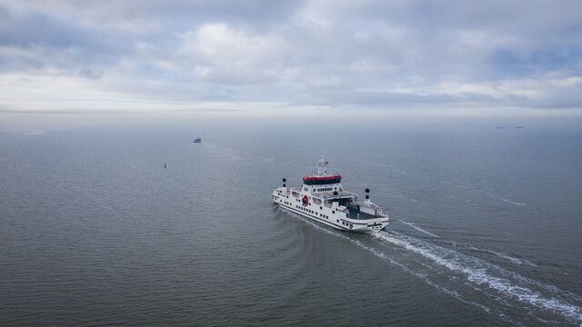 'Zandhonger' laat Waddenzee dichtslibben: hoe blijven de eilanden bereikbaar?