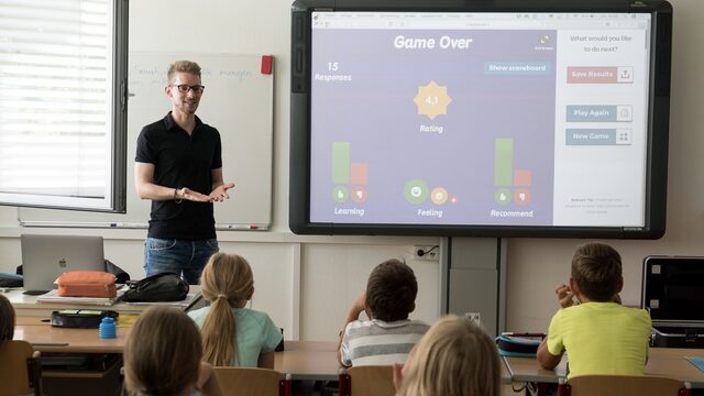 'De scheidingslijn tussen opvoeden en onderwijs lijkt steeds dunner te worden'