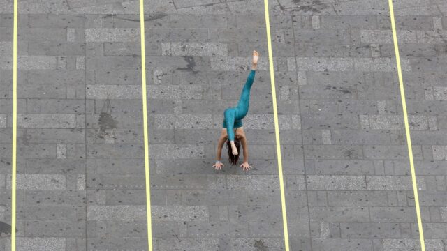 Vloggende bisschop: yoga en christendom gaan wél samen