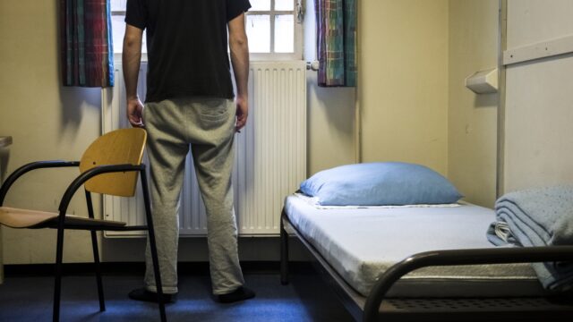 Waarom worden vrouwen verliefd op mannen in de gevangenis?