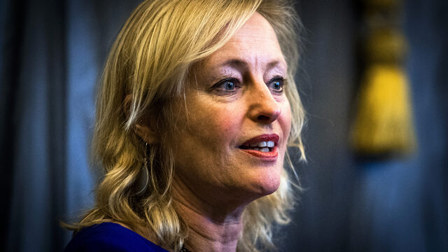 Jet Bussemaker: 'Er moet meer geld naar preventie in de zorg'
