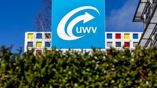 'Het is juist gemakkelijker om bijstand aan te vragen, maar mentale drempel is hoger'