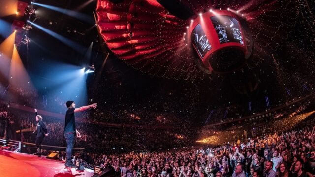 Stand.nl: 'Harde muziek moet wettelijk aan banden worden gelegd'