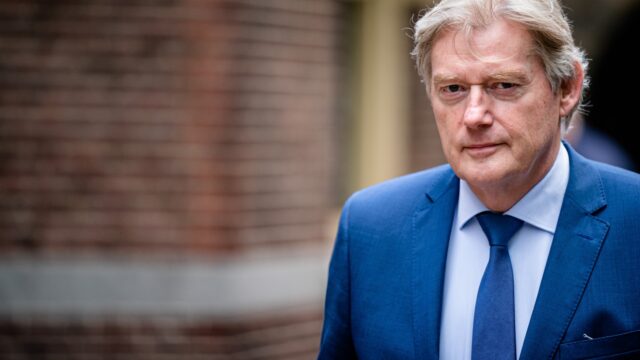 Voorman woningcorporaties Van Rijn: 'Laten we afspreken de proceduretijd te halveren'