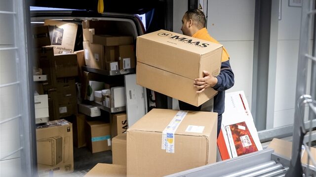 Podcast De Dag: undercover bij PostNL