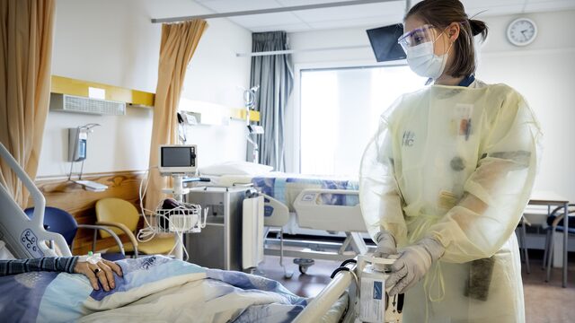 Stijgende coronacijfers: wat betekent deze trend voor de ziekenhuizen?