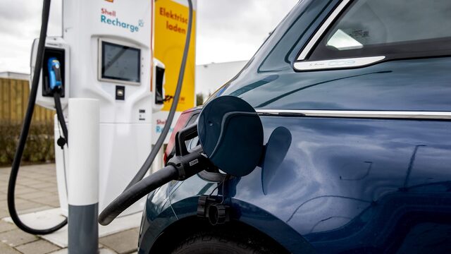 Rekeningrijden om CO2-uitstoot terug te dringen? 'Auto's kunnen ook de oplossing zijn van het probleem'