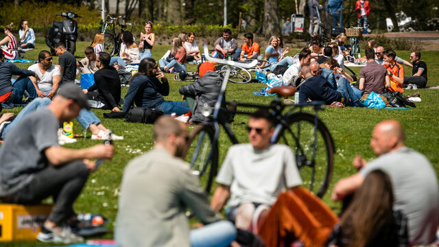 OMT-lid Kluytmans: nieuwe lockdown na zomer niet uitgesloten