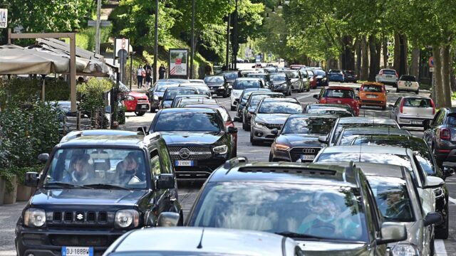 Voortaan zijn in Turijn verkeersborden niet alleen Italiaans