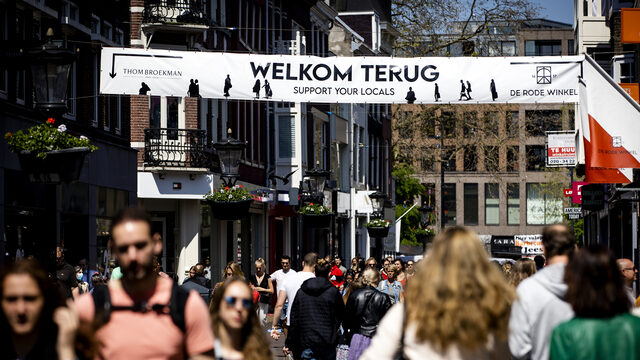 Kunnen we ons wéér houden aan strengere coronamaatregelen? 'Dit voelt als verlies'