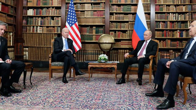 Top tussen Russische president Poetin en Amerikaanse president Biden afgelopen
