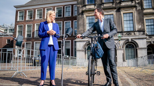 Deadline voor de formatie? 'Laten we een broedende kip niet storen'