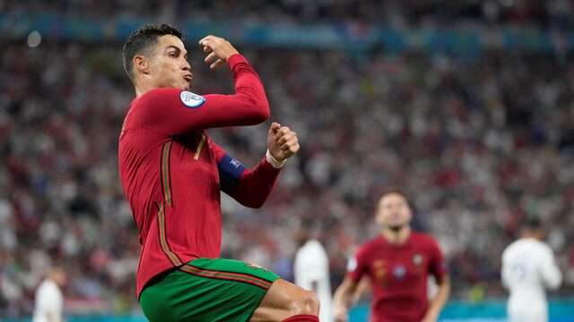 Portugal en Duitsland verder op EK na zenuwslopende avond