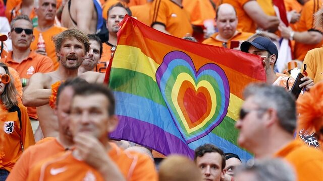Podcast De Dag: waarom je sport en politiek juist niet moet scheiden