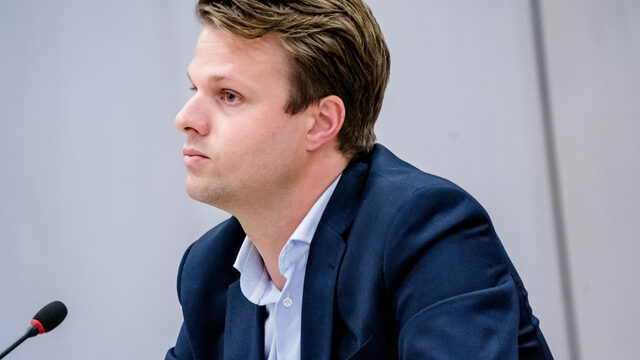 Valstar (VVD) denkt aan verplichte corona- of bloedtest voor migranten die uitzet blokkeren door test te weigeren