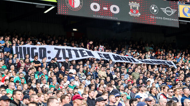 Springen en juichen in het voetbalstadion: 'Je praat het recht voor jezelf'