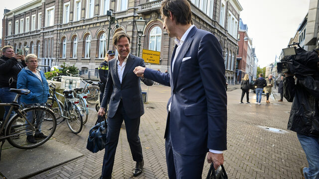 'Rutte en Hoekstra vallen in hun eigen zwaard'