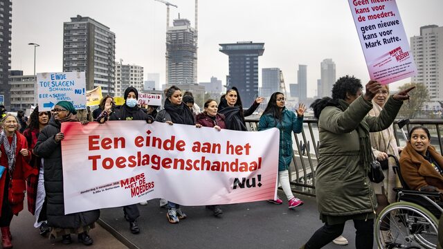 Uithuisplaatsing door Toeslagenaffaire: 'Binnen halfuur moest ik afscheid nemen van zoon'