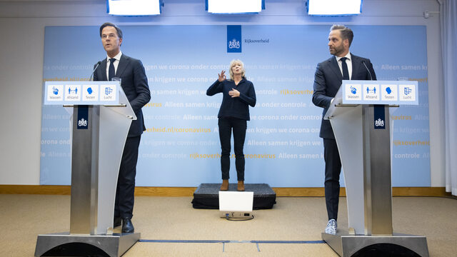 Rutte en De Jonge: verdere uitbreiding coronatoegangsbewijs en basismaatregelen weer verplicht