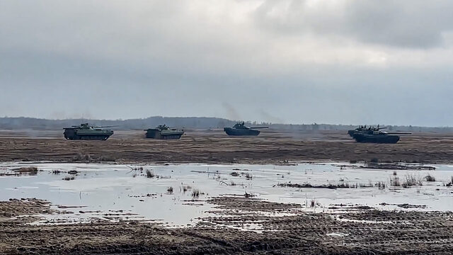 Russische troepen zijn Oekraïne binnengetrokken