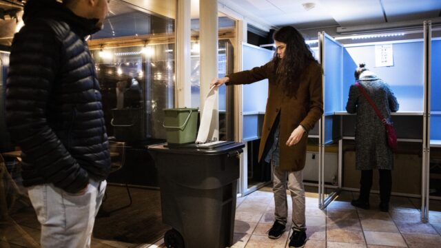 Sneller (D66): 'Geef kiezers democratisch donatie tegoed voor partij naar keuze'