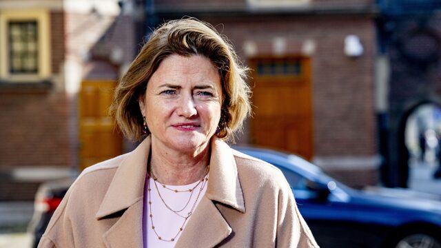 Minister Van Gennip wil jonge arbeidsmigranten uit Franse 'banlieues' halen