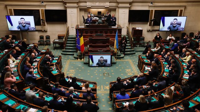 Hoe Zelensky's toespraak in België net iets anders verliep dan bij ons