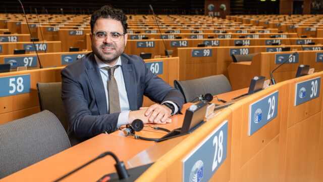 Europarlementariër Mohammed Chahim: ‘Belast bedrijven die enorme winst maken met de energiecrisis’