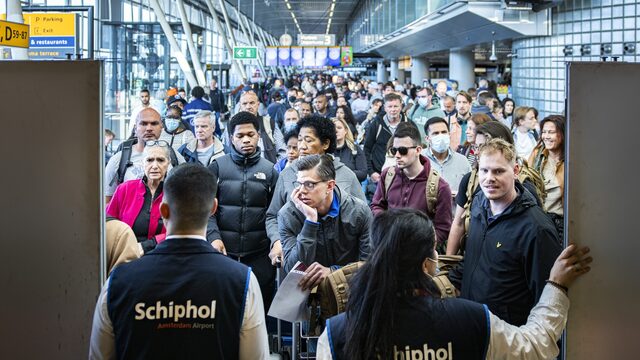 Schiphol roept vliegmaatschappijen op om vluchten te schrappen