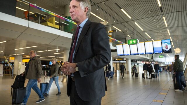 Directeur Groningen Airport: 'Het is niet aan Kamer om wekelijks verslag Benschop te eisen'