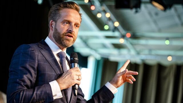 VVD: minister de Jonge moet voor de zomer voldoende locaties voor tijdelijke huisvesting aanwijzen