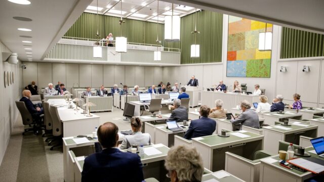 Versplintering kan de Eerste Kamer lamleggen: 'Er dreigt een rechtse bus die niet wil samenwerken'