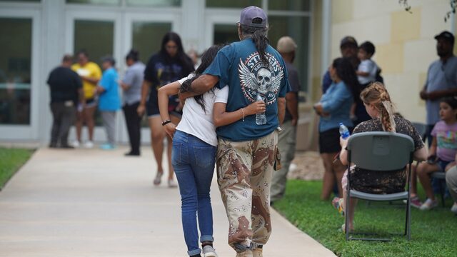 19 kinderen doodgeschoten op basisschool Texas: Wat weten we tot nu toe?