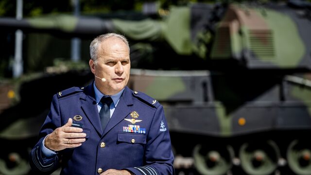 Commandant der Strijdkrachten Onno Eichelsheim: Binnen een jaar beslissing wie nieuwe onderzeeboten mag bouwen
