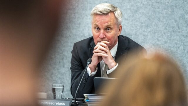 Stand.nl: 'Het kabinet moet vandaag laten zien wat het waard is in de asielcrisis'