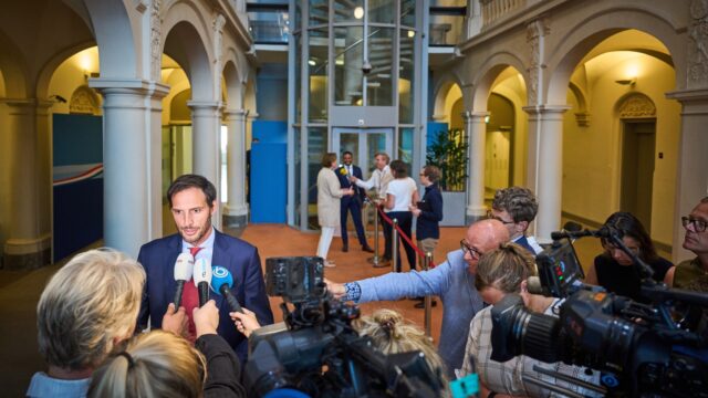 Uitspraken Hoekstra: Overleeft het kabinet deze zoveelste crisis?