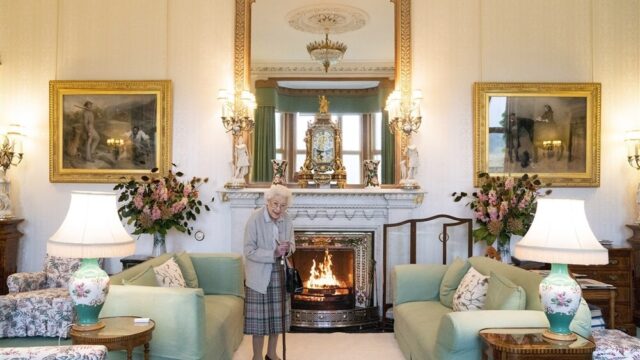 Stand.nl: 'Koningin Elizabeth vulde het ambt op de enige juiste manier in'