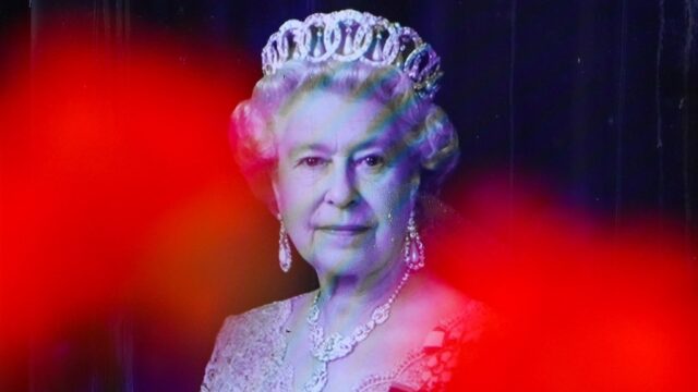 Podcast De Dag: het tijdperk Elizabeth II