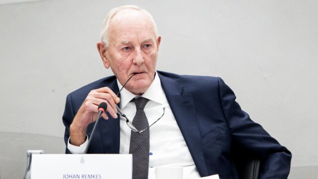 Remkes hekelt gedrag Amerikaanse aannemer stikstoffabriek Groningen