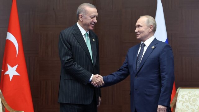 Turkse president Erdogan houdt Rusland en Oekraïne te vriend: 'Het zet hem neer als internationale speler'