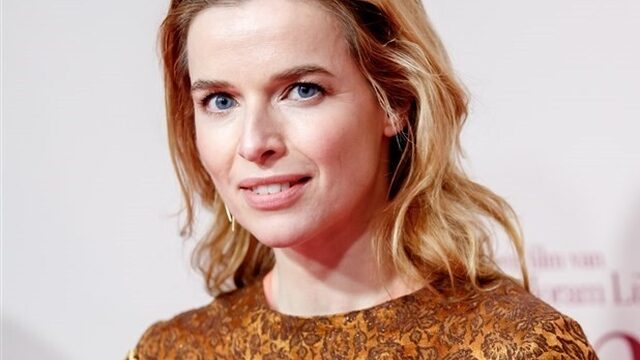 Thekla Reuten naast actrice ook activiste. 'Op mijn geboortekaartje stond al het gironummer van Terre des Hommes'