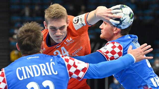 Handballers sluiten toptoernooi af als tiende