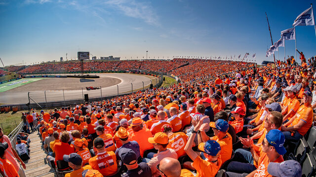 Sportforum: Maakt Verstappen meer los dan Cruijff?