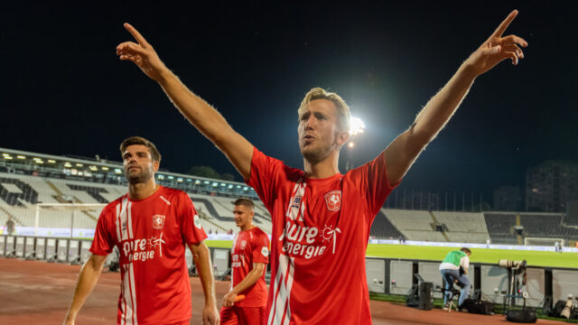 FC Twente wint in Belgrado, AZ onderuit in Dundee