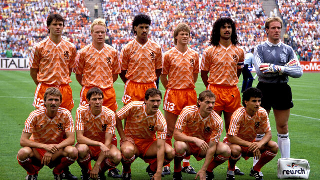 Andere Tijden Sport: De Map van '88 (van assistent Nol de Ruiter)